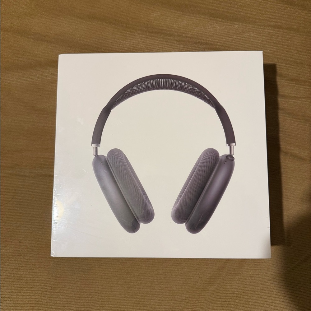 Apple AirPods Max Over-Ear Headphones - Gray